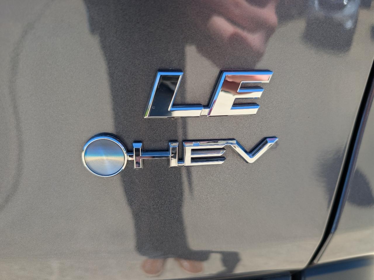Toyota RAV4 Hybrid LE AWD (Natl) 2025