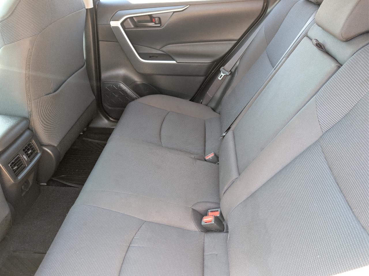 Toyota RAV4 Hybrid LE AWD (Natl) 2025