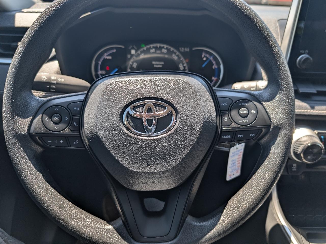 Toyota RAV4 Hybrid LE AWD (Natl) 2025