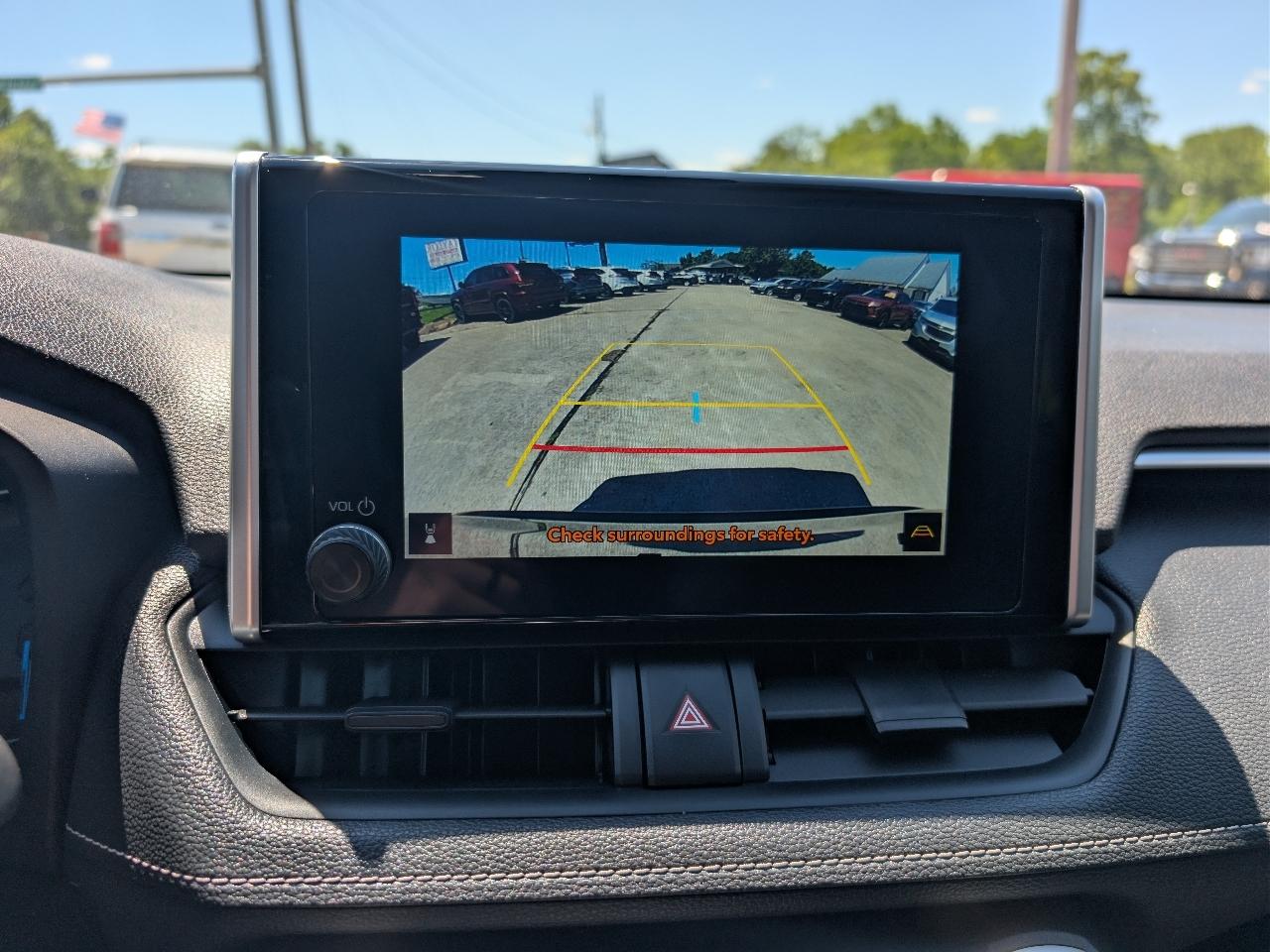 Toyota RAV4 Hybrid LE AWD (Natl) 2025