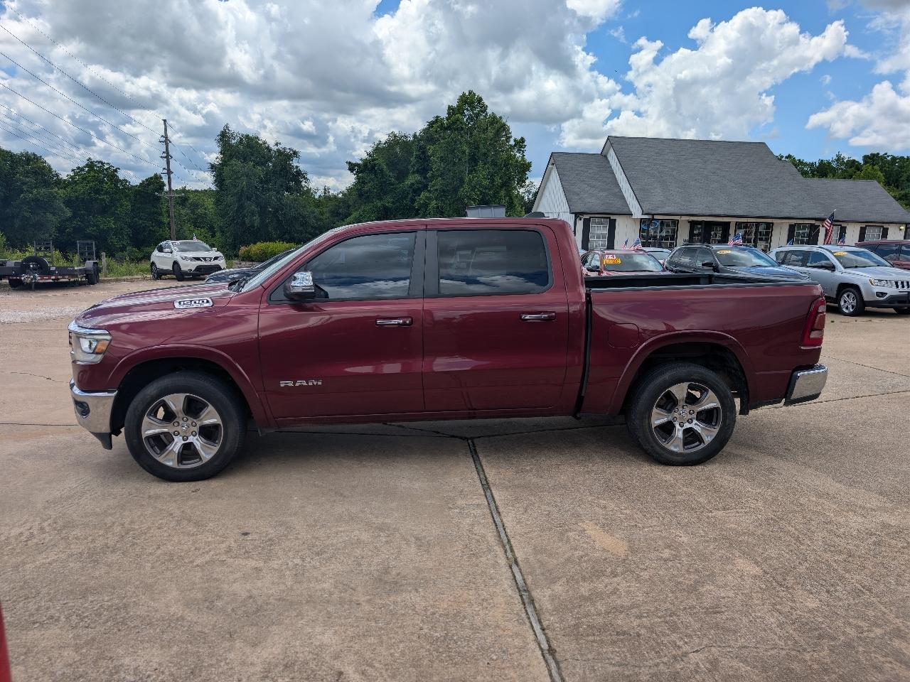 RAM 1500 Laramie 4x4 Crew Cab 5'7" Box 2019