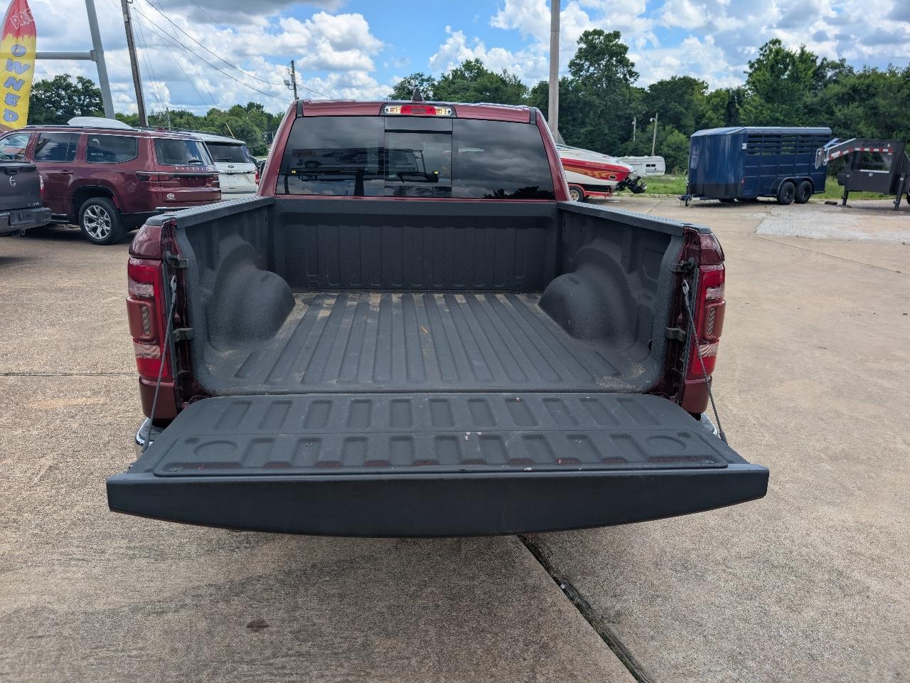 RAM 1500 Laramie 4x4 Crew Cab 5'7" Box 2019