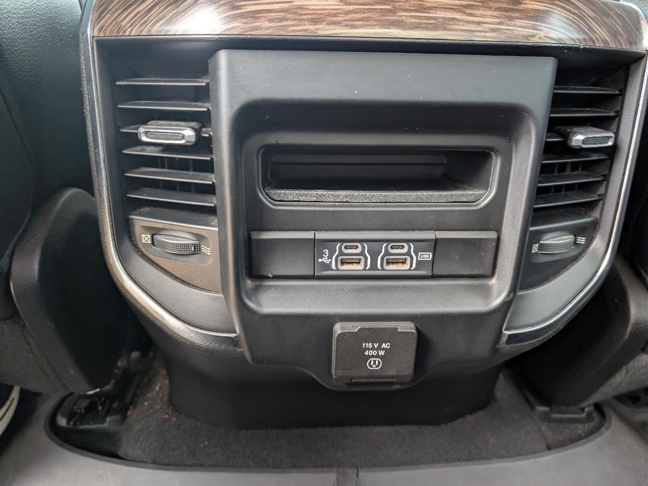 RAM 1500 Laramie 4x4 Crew Cab 5'7" Box 2019