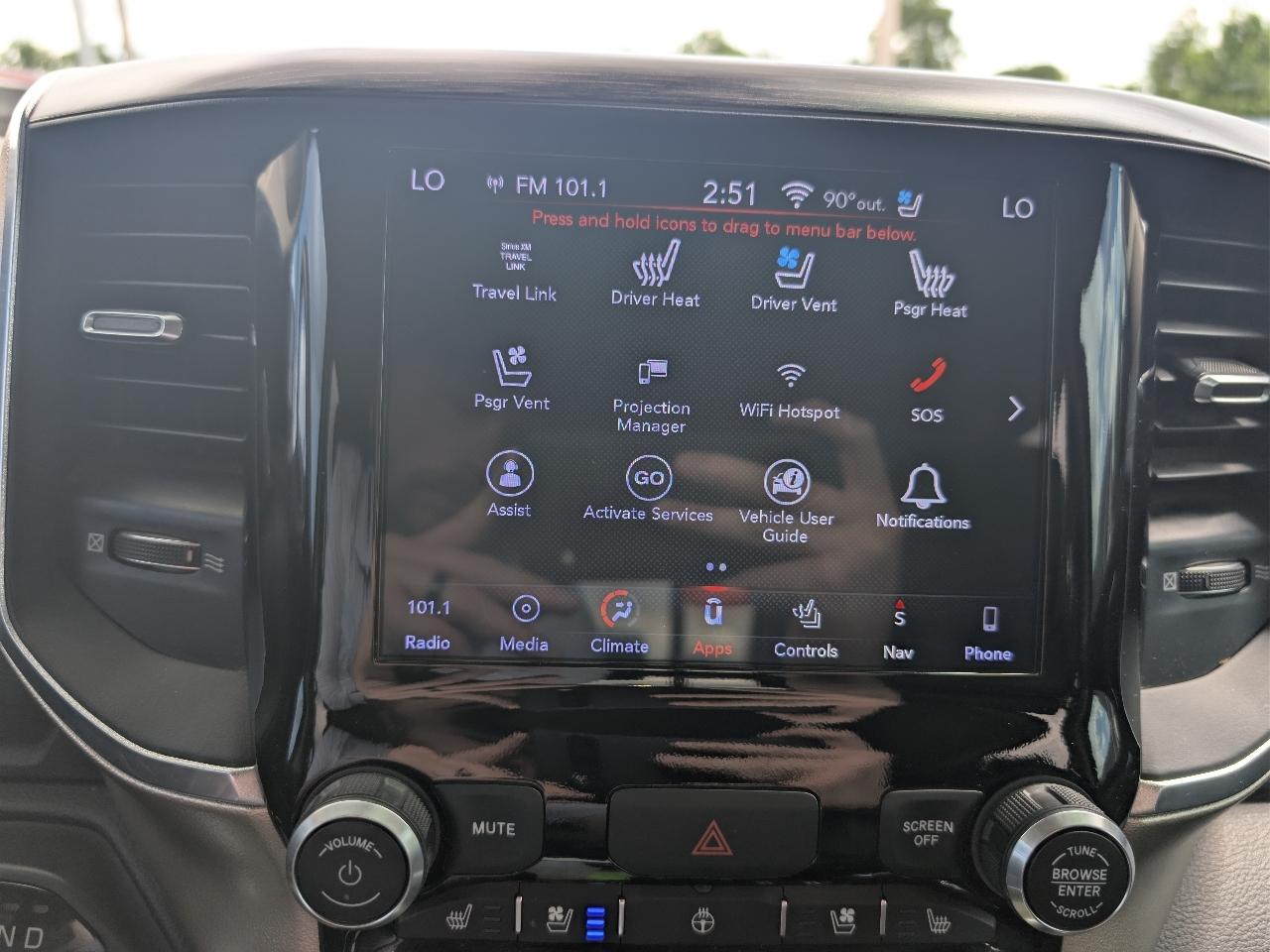RAM 1500 Laramie 4x4 Crew Cab 5'7" Box 2019