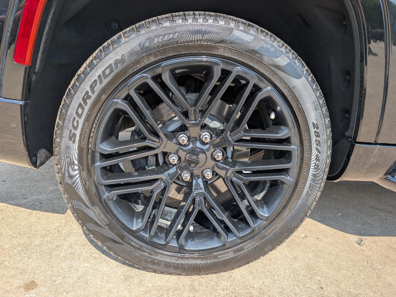 Jeep Wagoneer Series II Carbide 4x2 2023