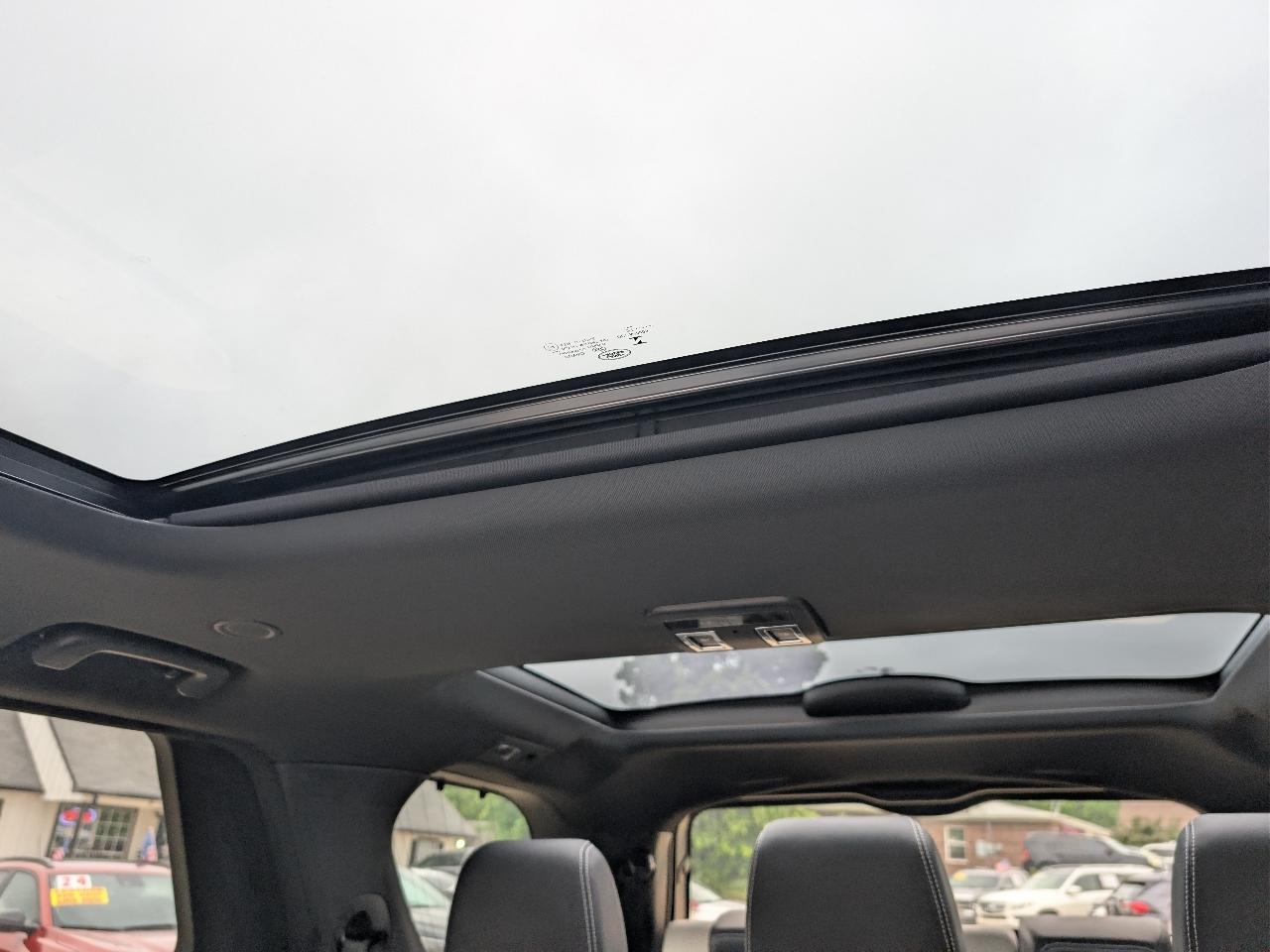 Land Rover Discovery P360 HSE R-Dynamic 2023