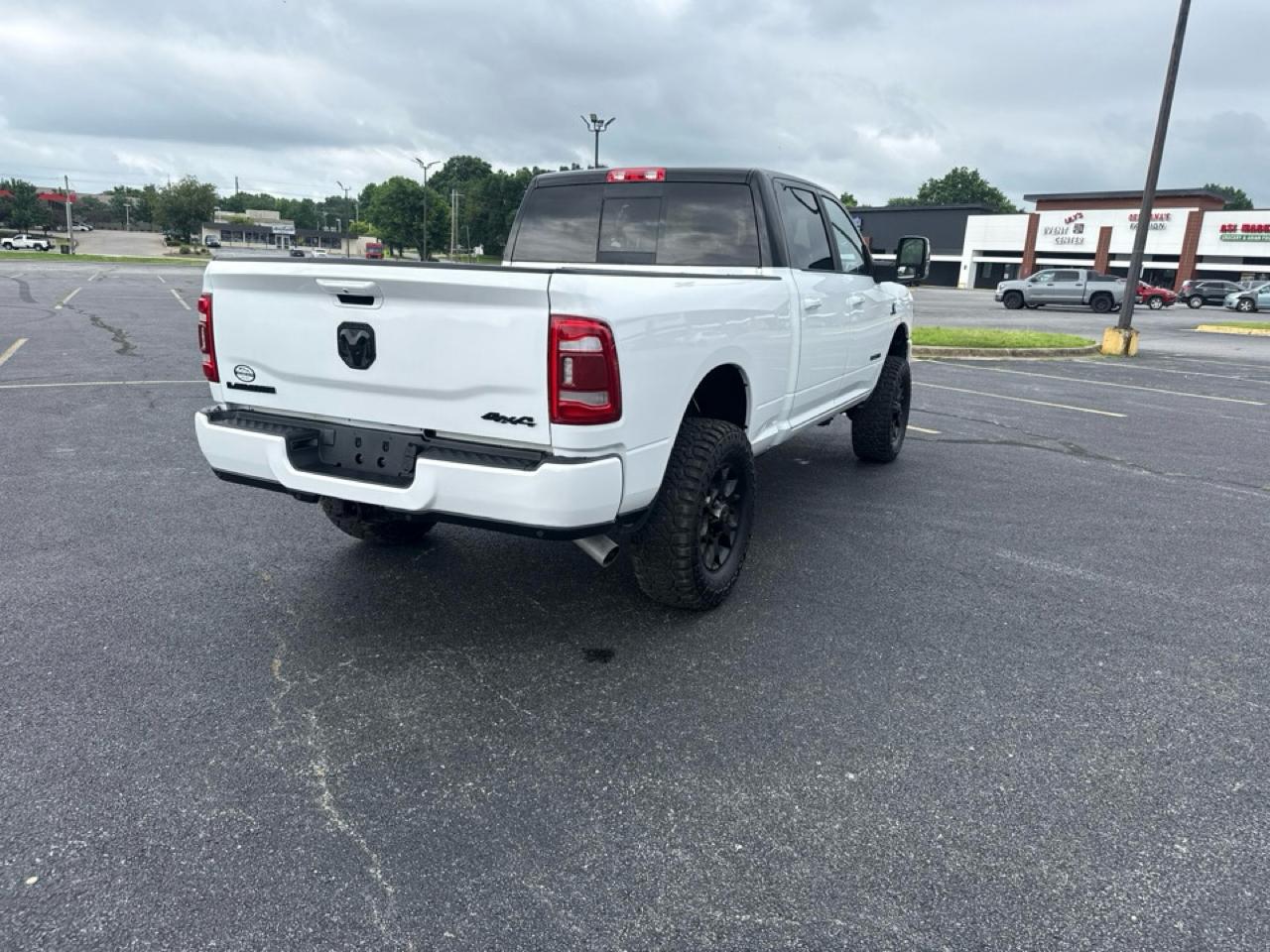 RAM 2500 Laramie 4x4 Crew Cab 6'4" Box 2024