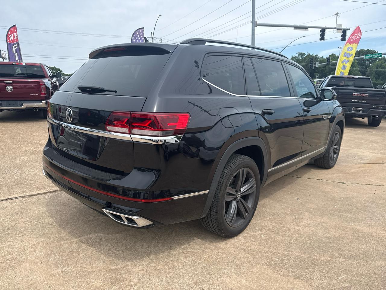 Volkswagen Atlas 2021.5 3.6L V6 SE w/Technology R-Line FWD 2021