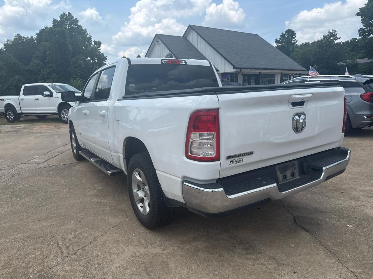 RAM 1500 Big Horn 4x2 Crew Cab 5'7" Box 2021
