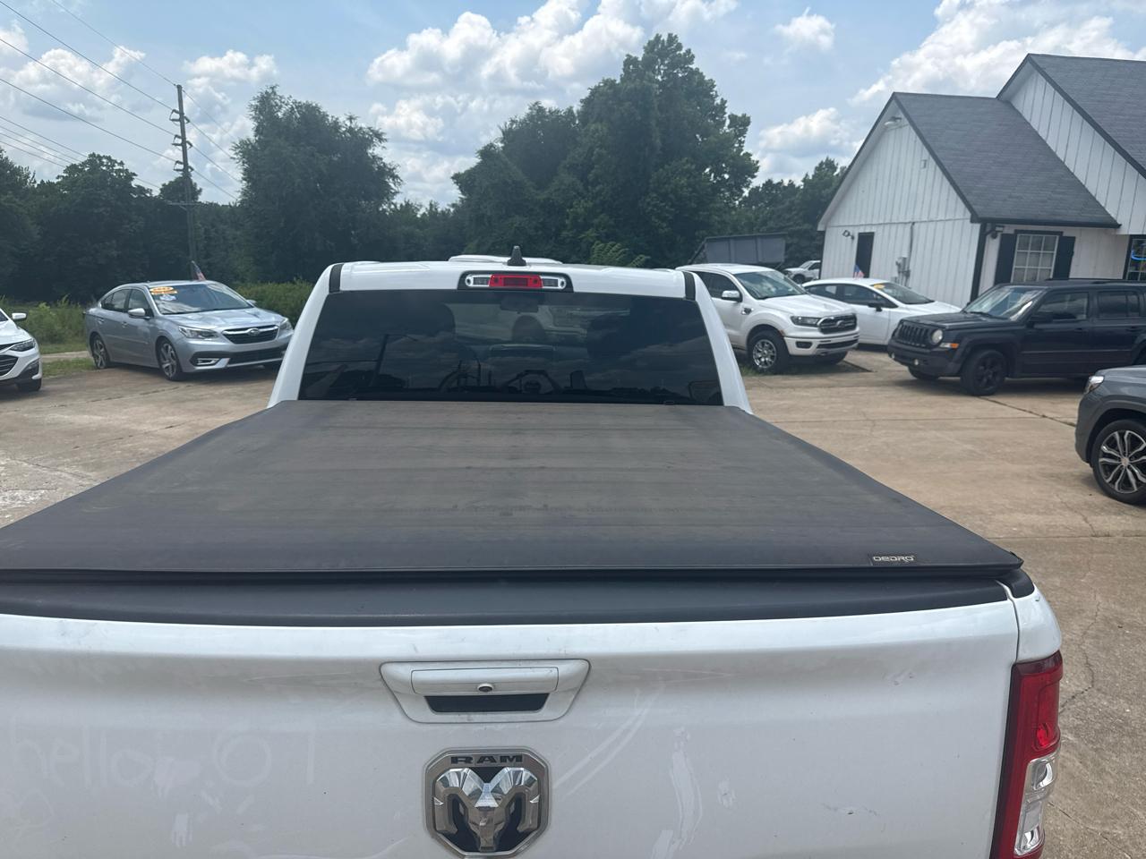 RAM 1500 Big Horn 4x2 Crew Cab 5'7" Box 2021