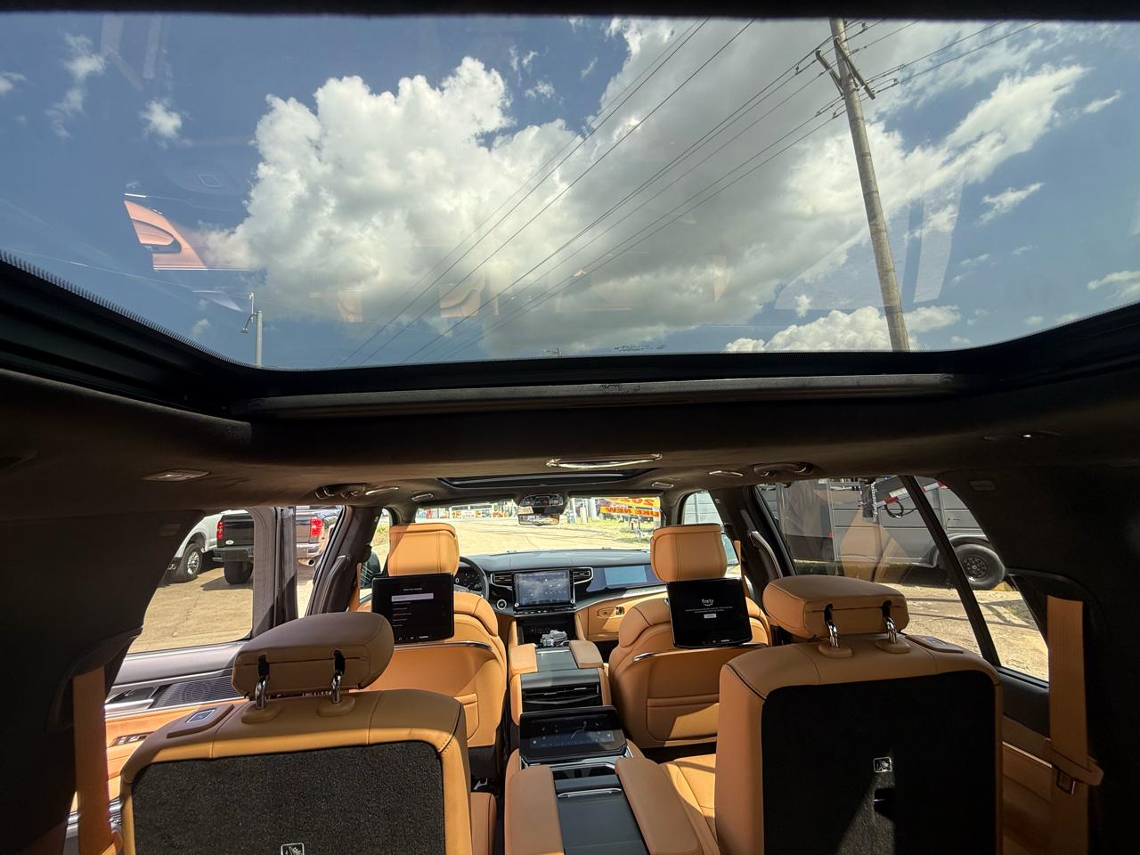 Jeep Grand Wagoneer L Series III Obsidian 4x4 2023