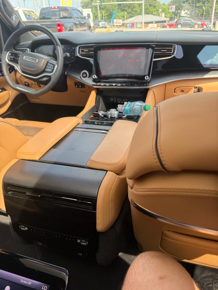 Jeep Grand Wagoneer L Series III Obsidian 4x4 2023