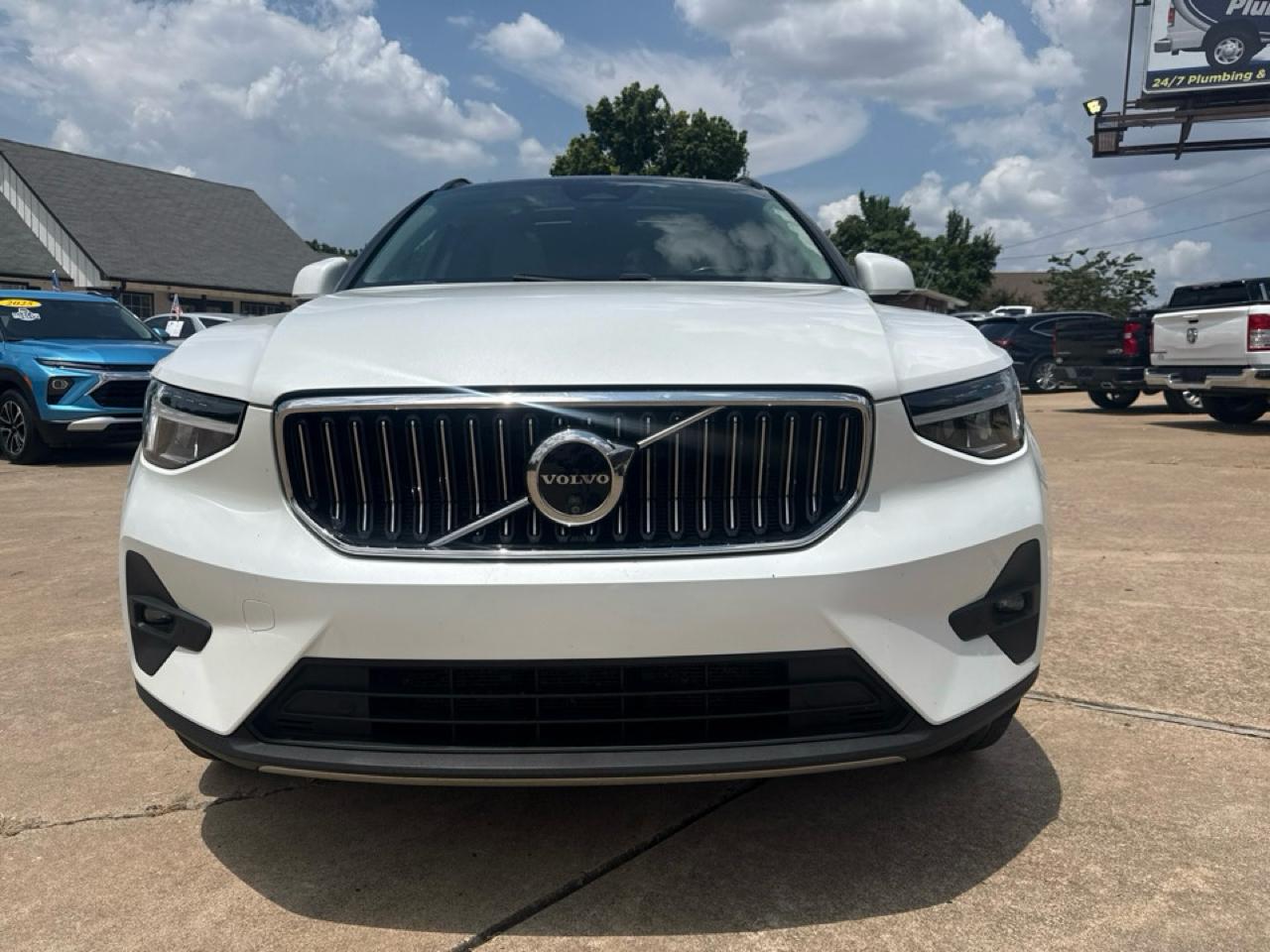Volvo XC40 B5 AWD Plus Bright Theme 2024