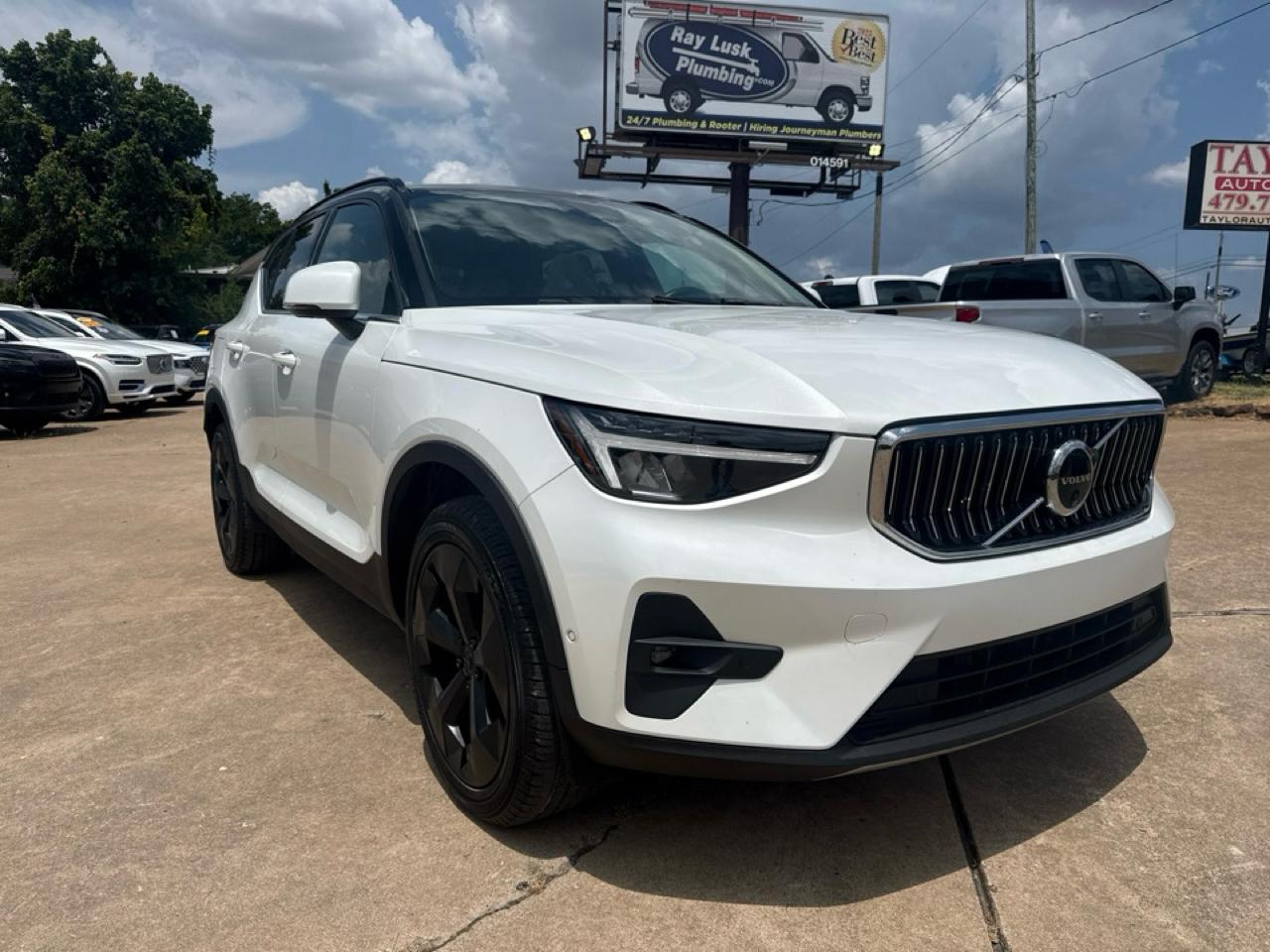 Volvo XC40 B5 AWD Plus Bright Theme 2024