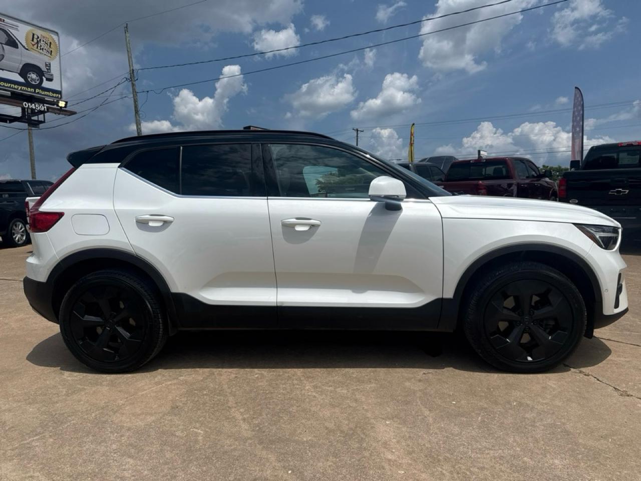 Volvo XC40 B5 AWD Plus Bright Theme 2024
