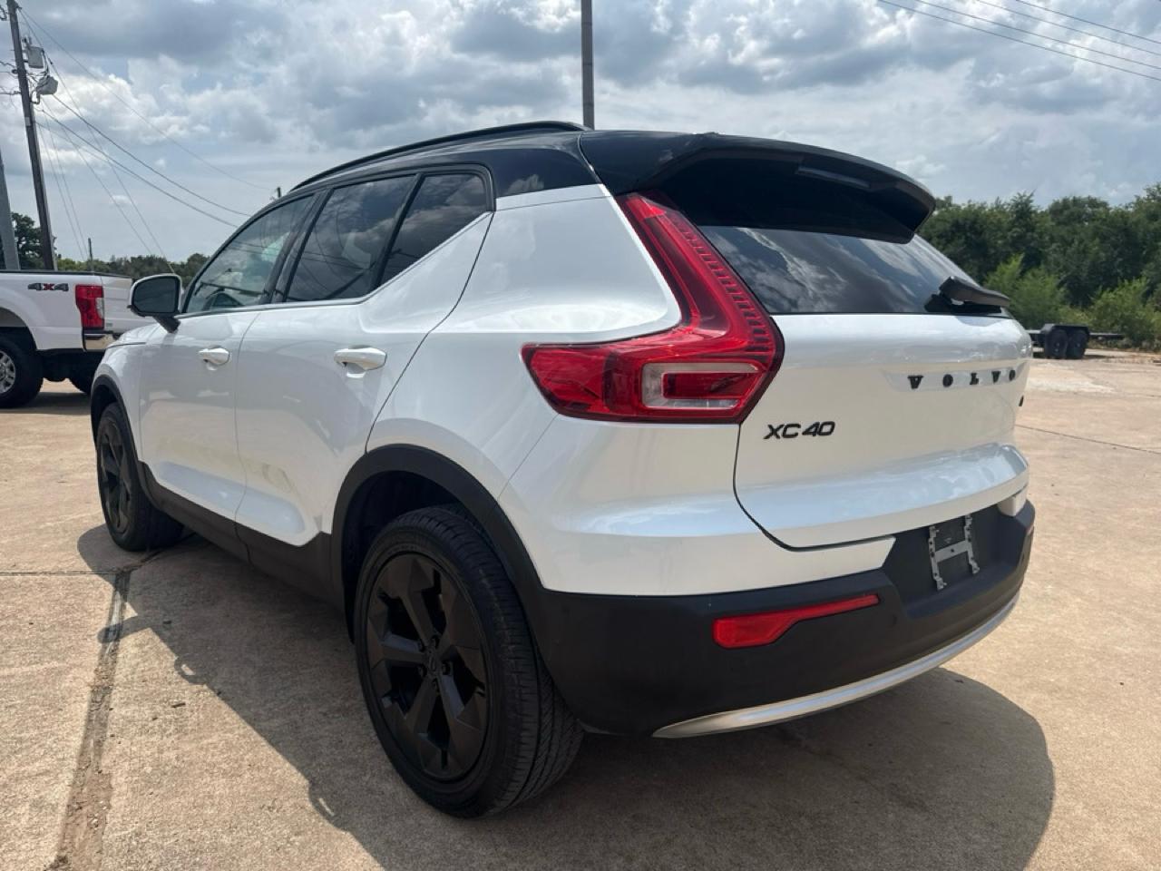 Volvo XC40 B5 AWD Plus Bright Theme 2024