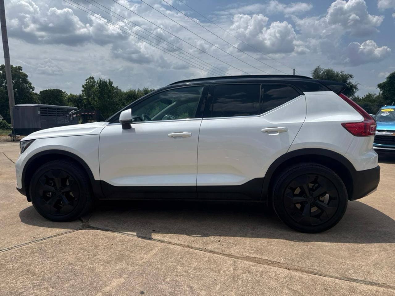 Volvo XC40 B5 AWD Plus Bright Theme 2024