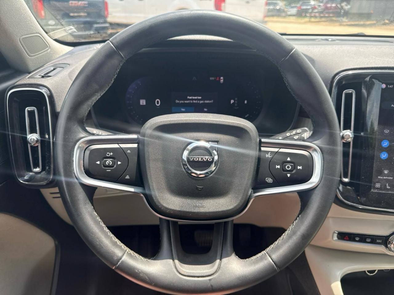 Volvo XC40 B5 AWD Plus Bright Theme 2024