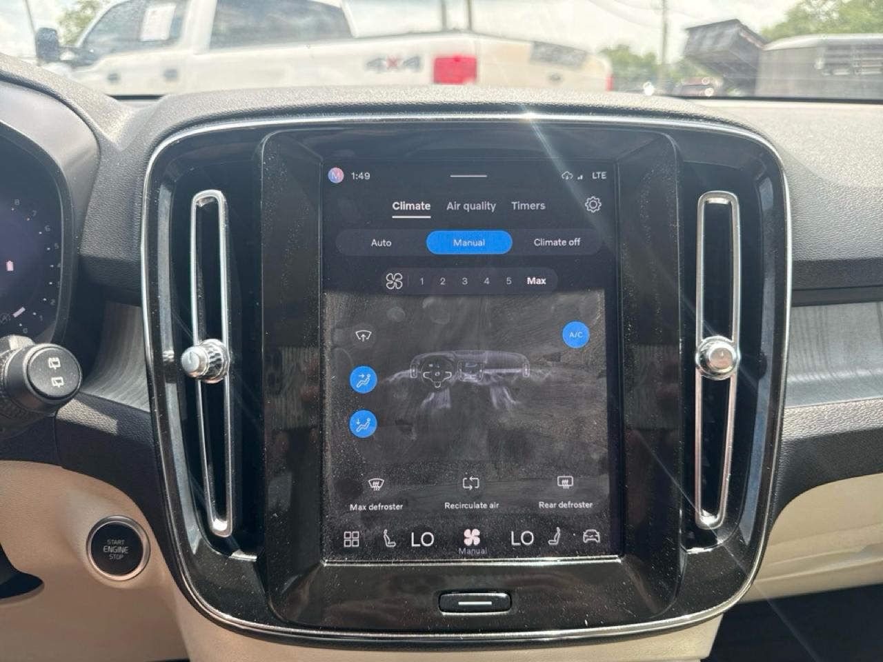 Volvo XC40 B5 AWD Plus Bright Theme 2024