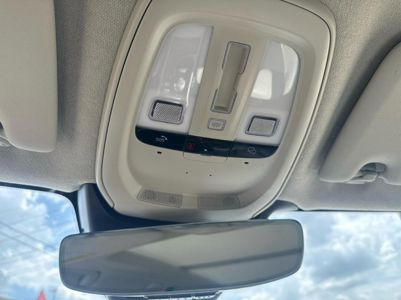 Volvo XC40 B5 AWD Plus Bright Theme 2024