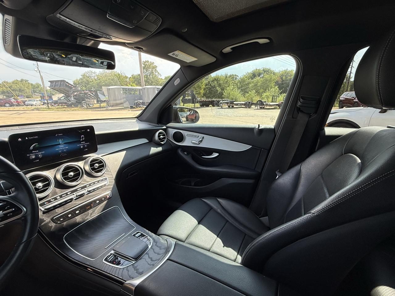 Mercedes-Benz GLC GLC 300 4MATIC SUV 2021