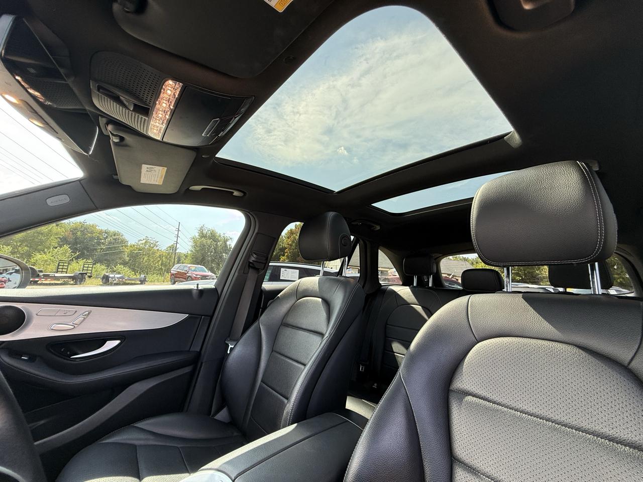 Mercedes-Benz GLC GLC 300 4MATIC SUV 2021