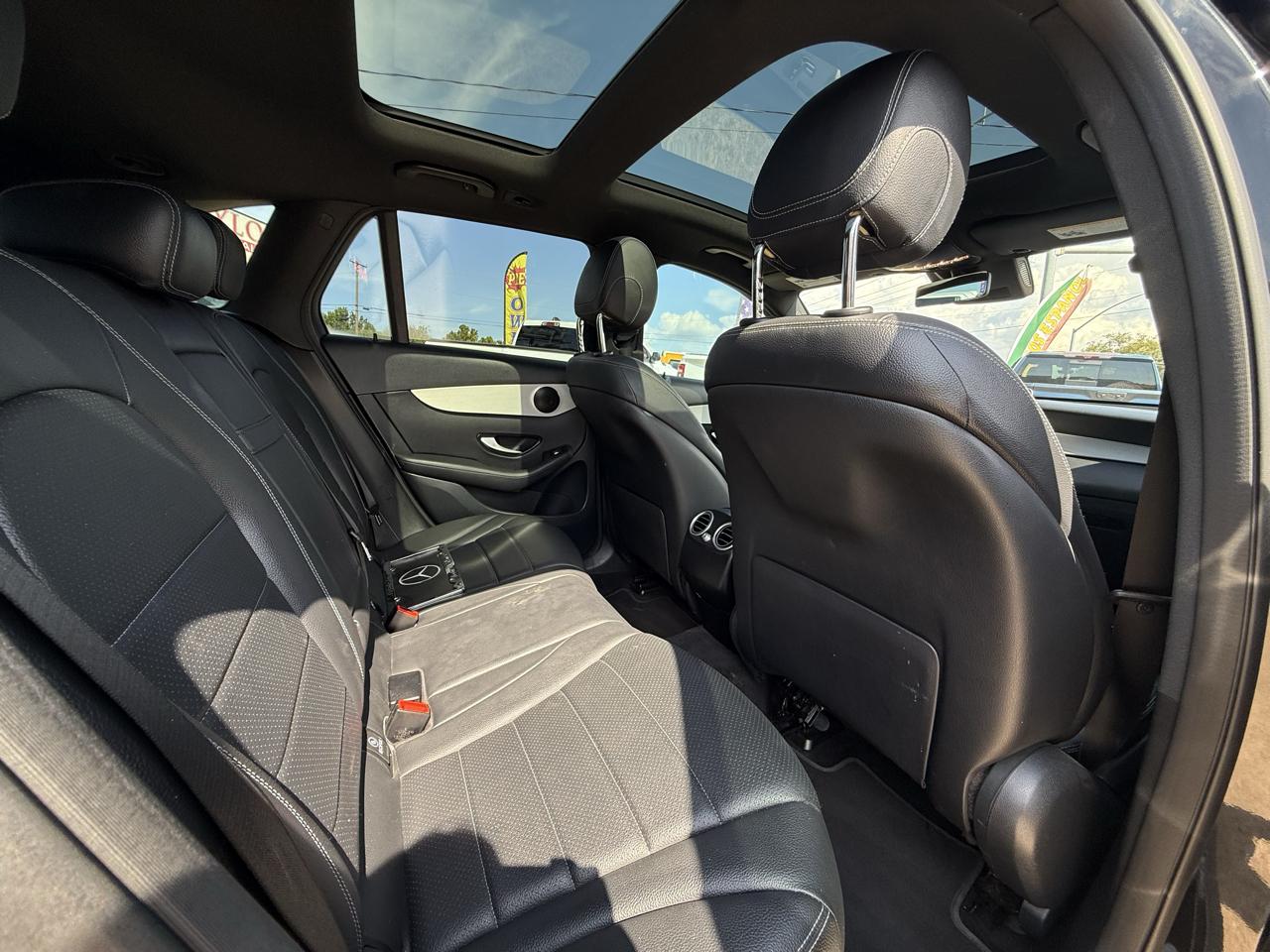 Mercedes-Benz GLC GLC 300 4MATIC SUV 2021