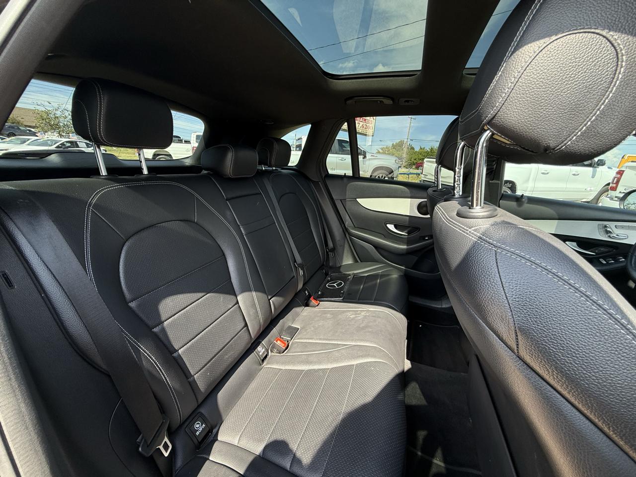 Mercedes-Benz GLC GLC 300 4MATIC SUV 2021