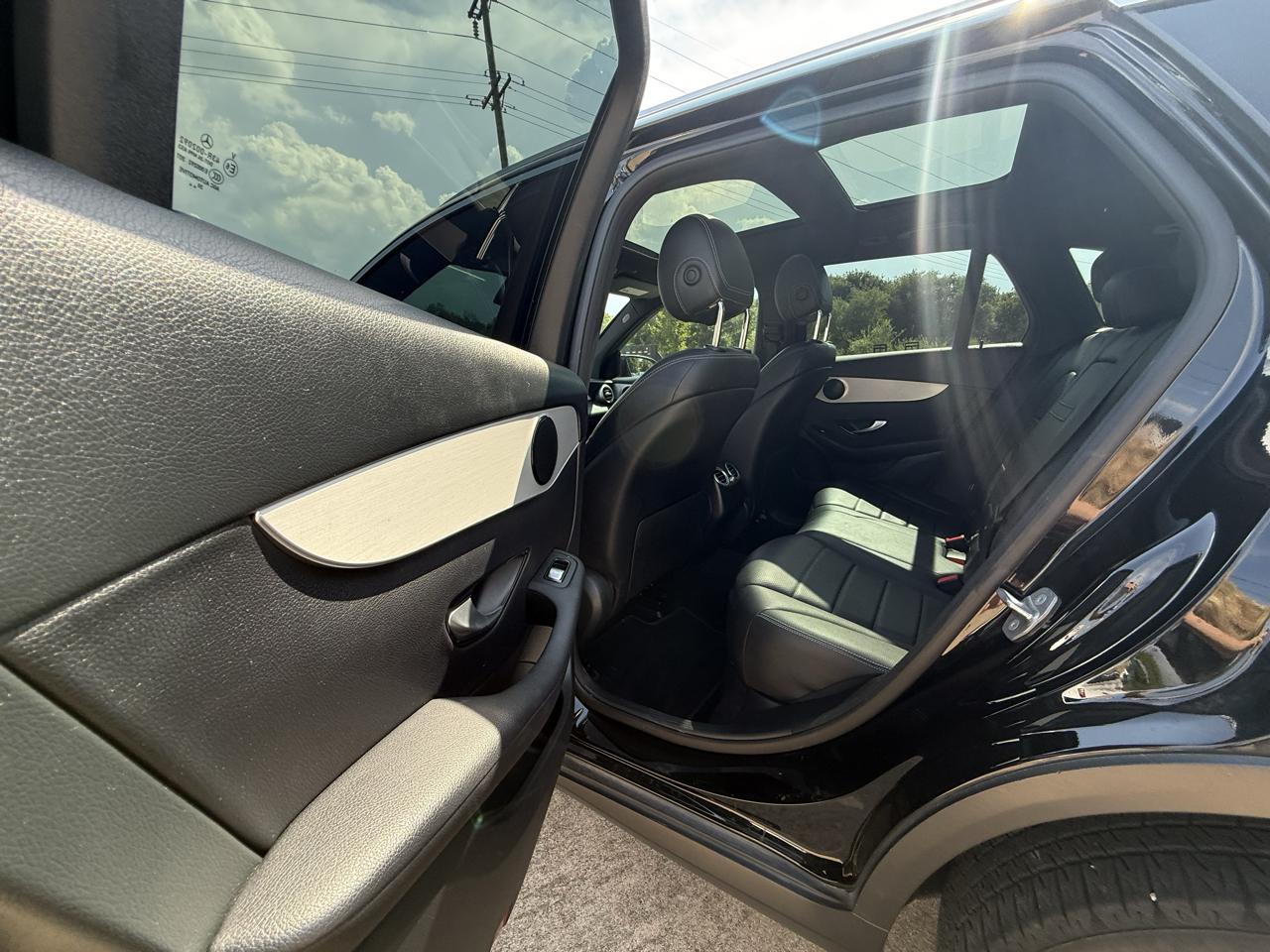 Mercedes-Benz GLC GLC 300 4MATIC SUV 2021