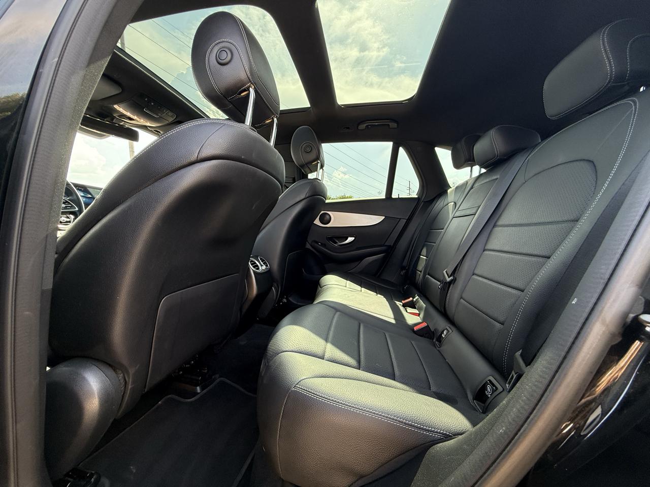 Mercedes-Benz GLC GLC 300 4MATIC SUV 2021