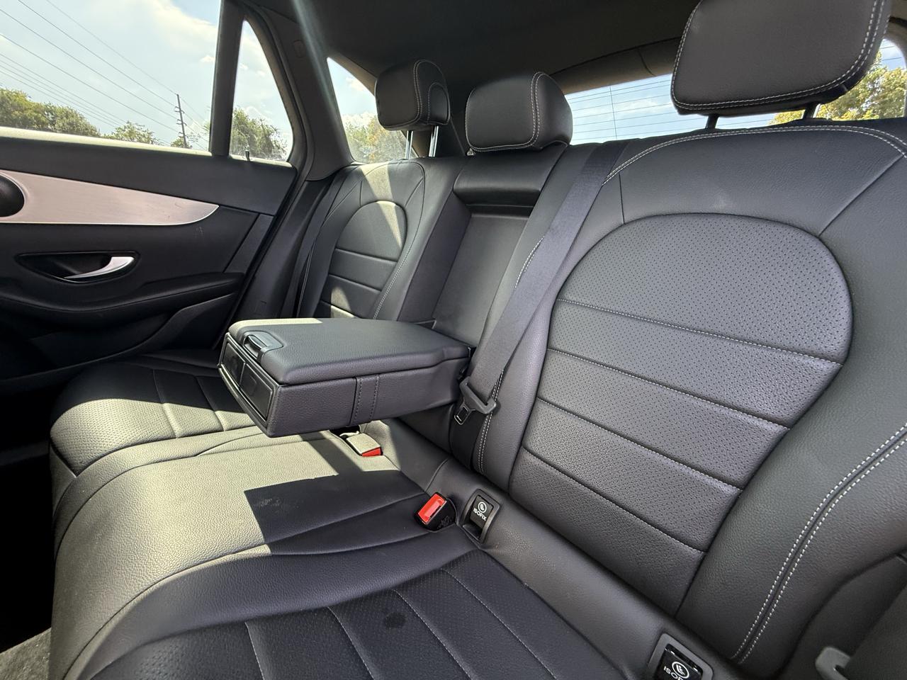 Mercedes-Benz GLC GLC 300 4MATIC SUV 2021