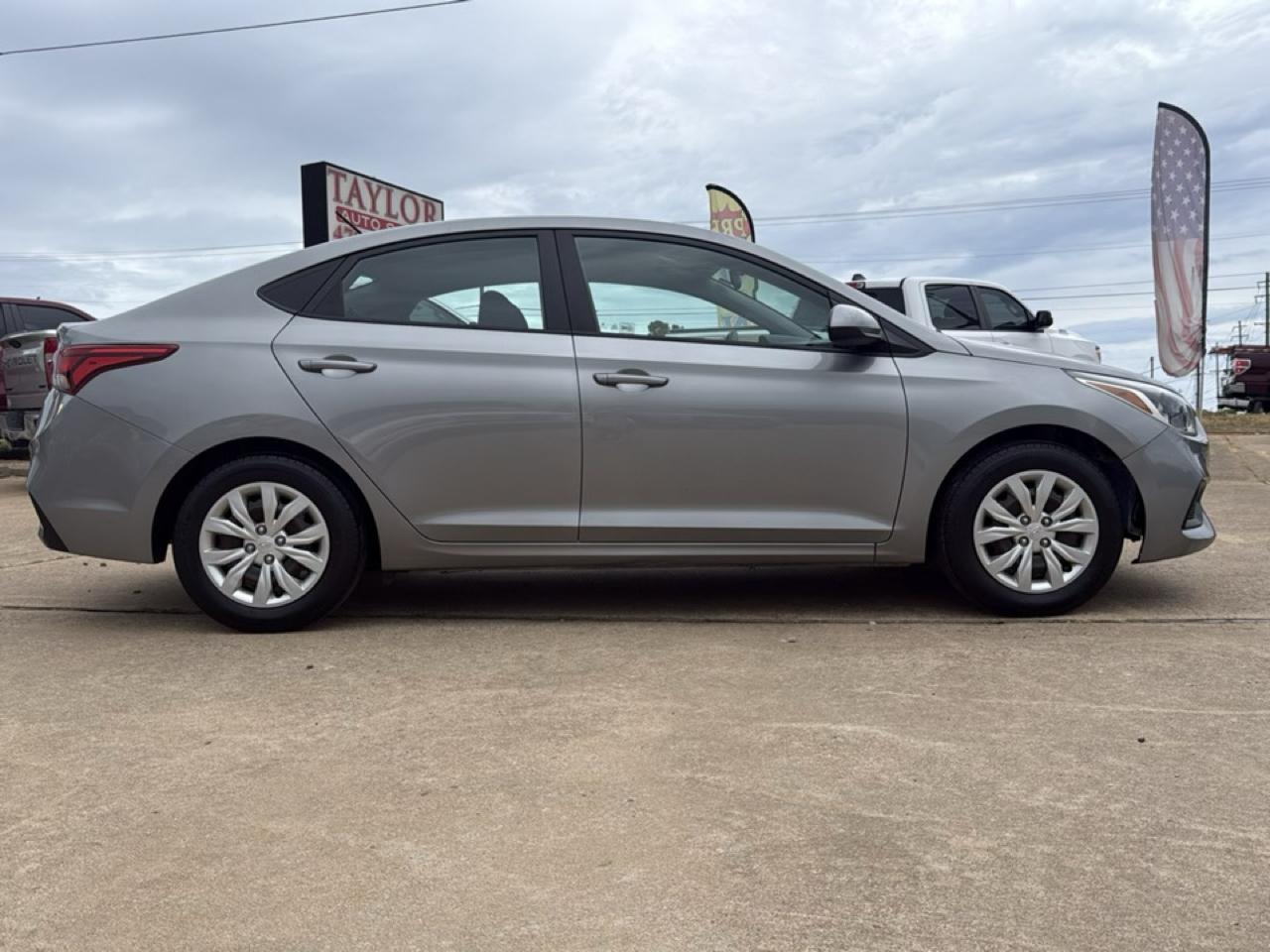 Hyundai Accent SE Sedan IVT 2021