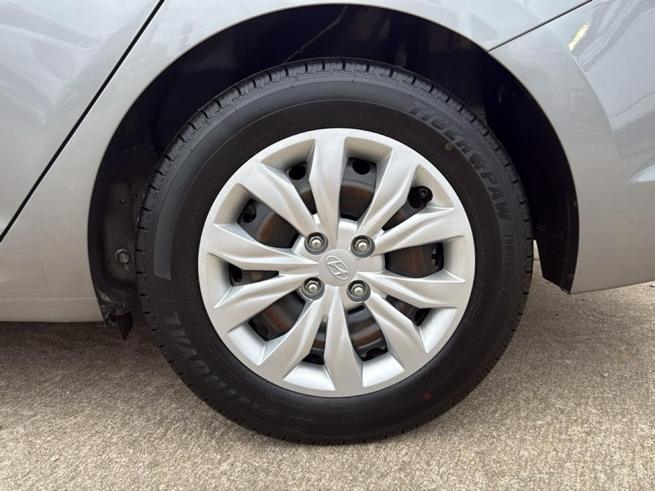 Hyundai Accent SE Sedan IVT 2021