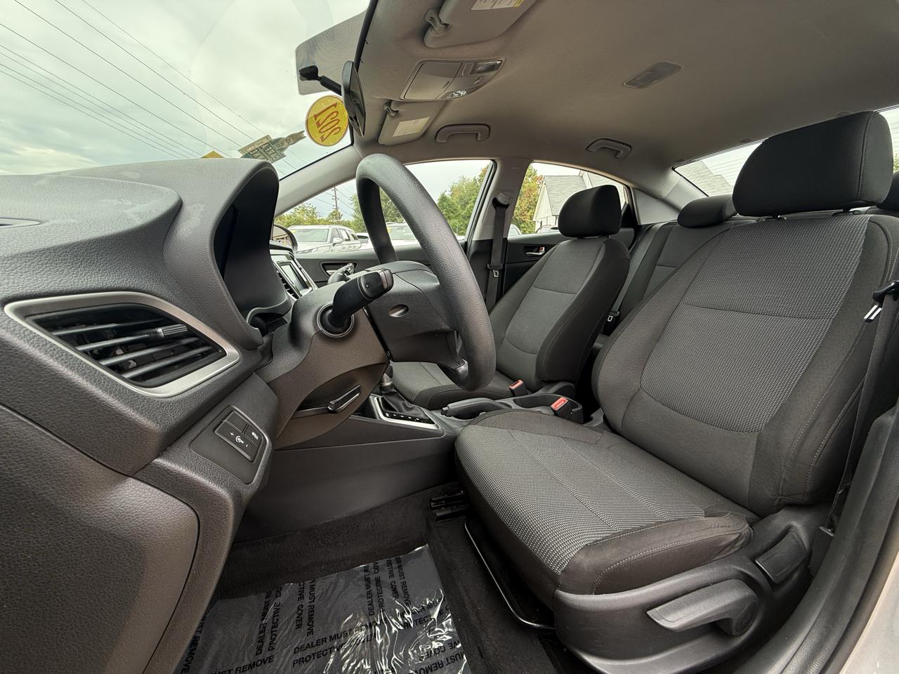 Hyundai Accent SE Sedan IVT 2021