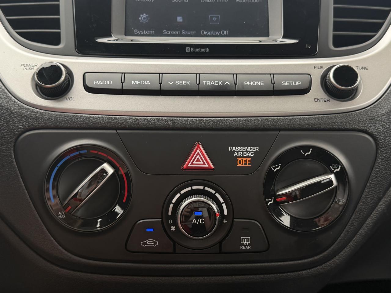 Hyundai Accent SE Sedan IVT 2021