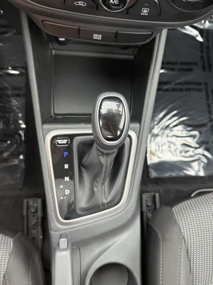 Hyundai Accent SE Sedan IVT 2021