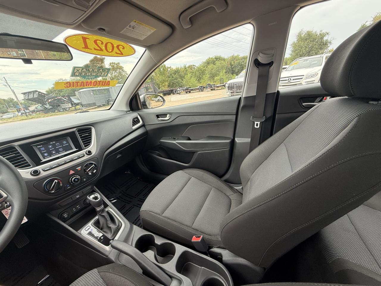 Hyundai Accent SE Sedan IVT 2021