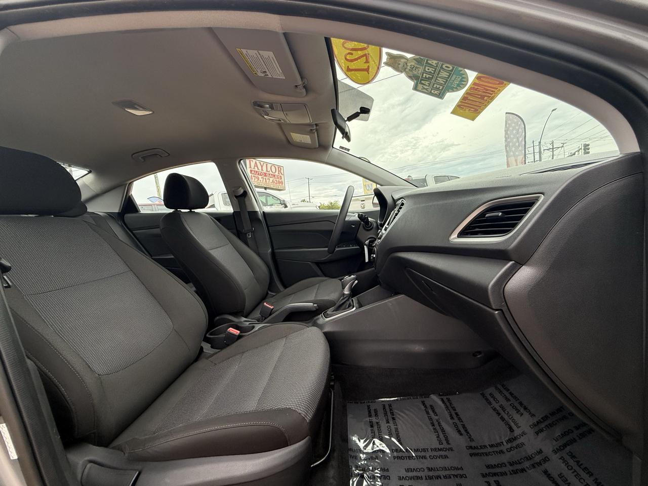 Hyundai Accent SE Sedan IVT 2021