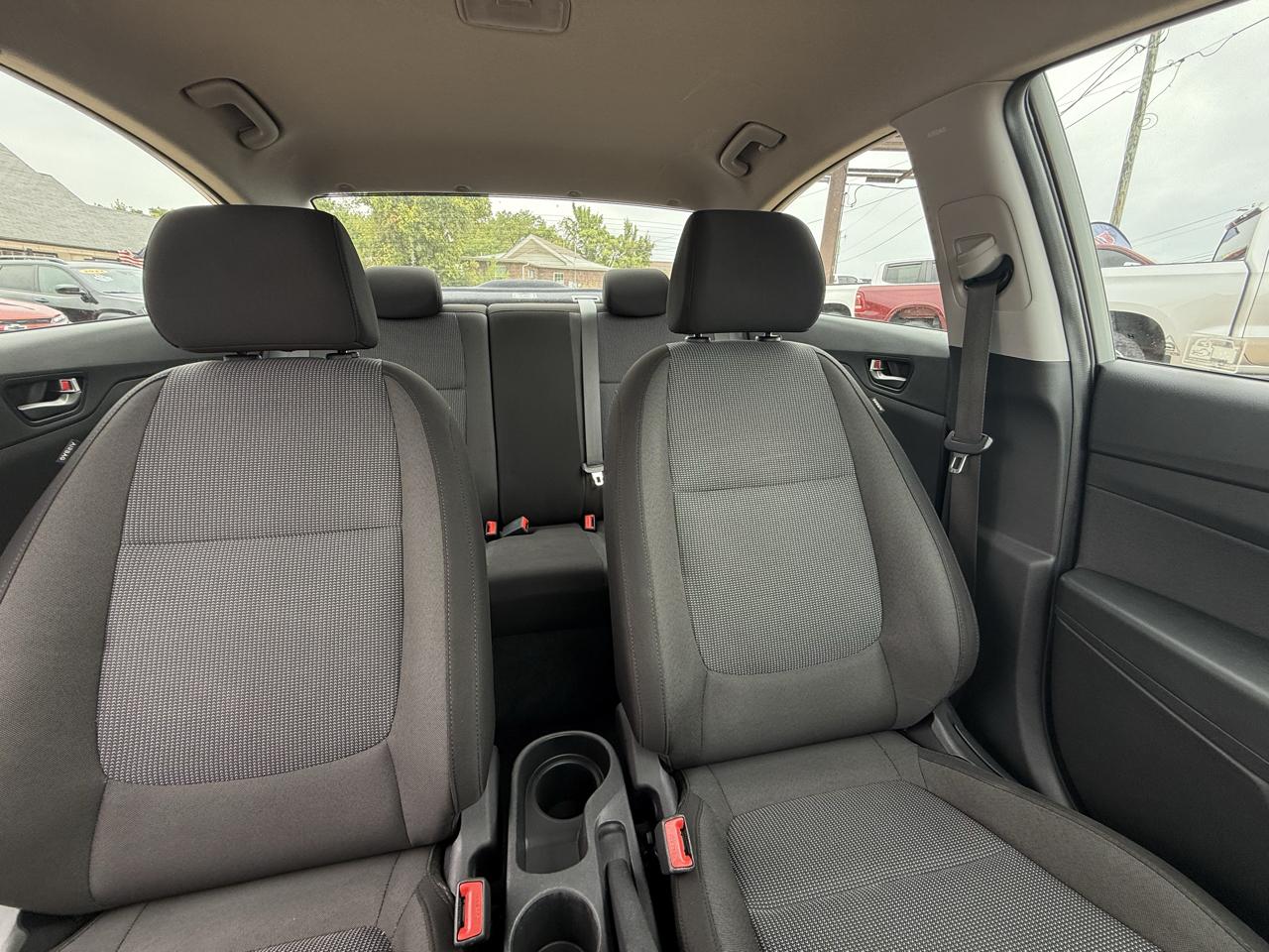 Hyundai Accent SE Sedan IVT 2021