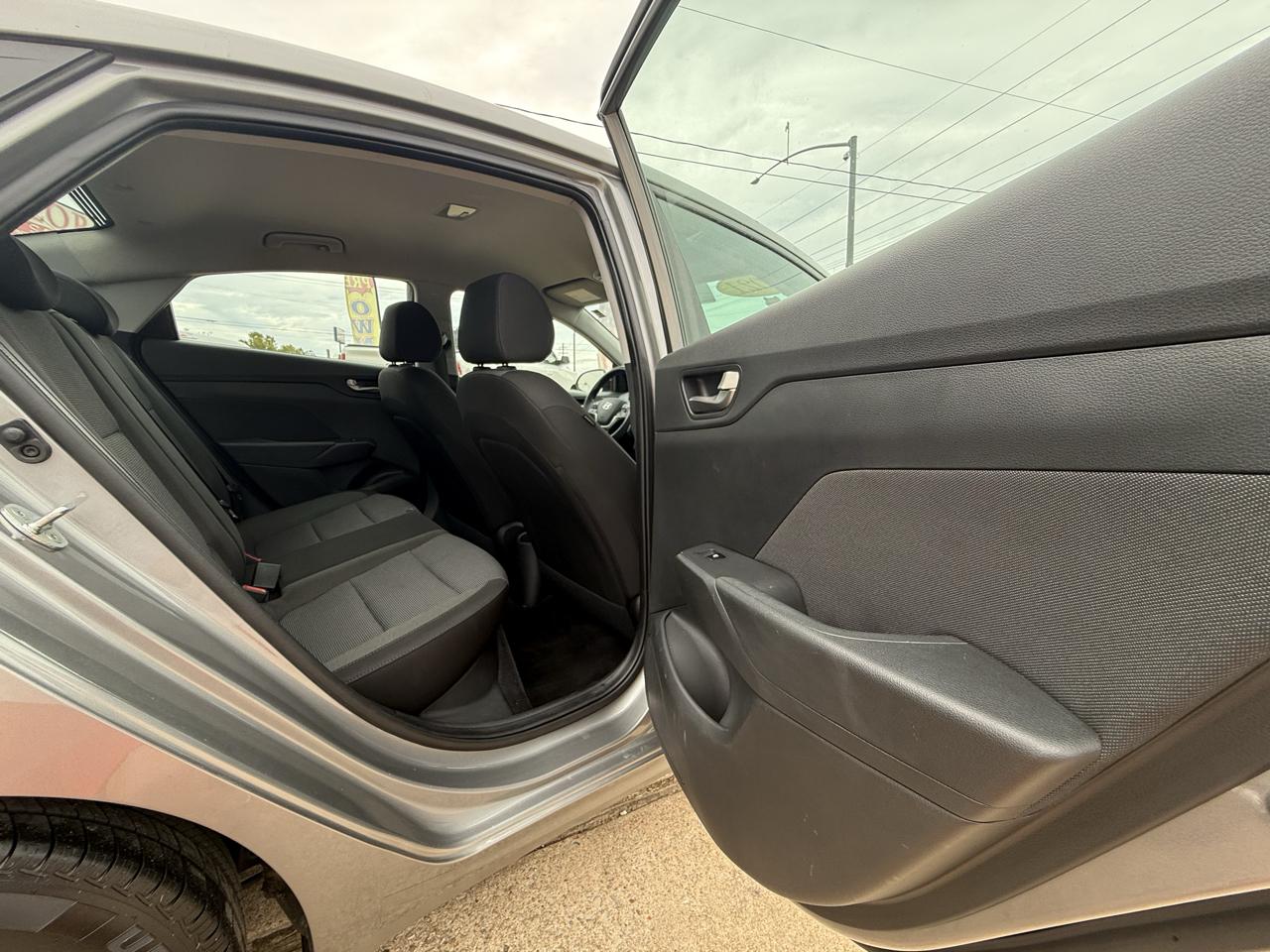 Hyundai Accent SE Sedan IVT 2021