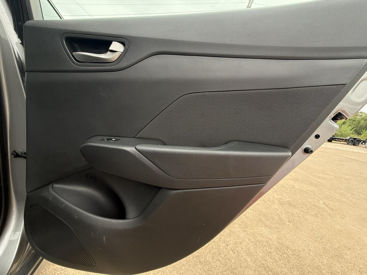 Hyundai Accent SE Sedan IVT 2021