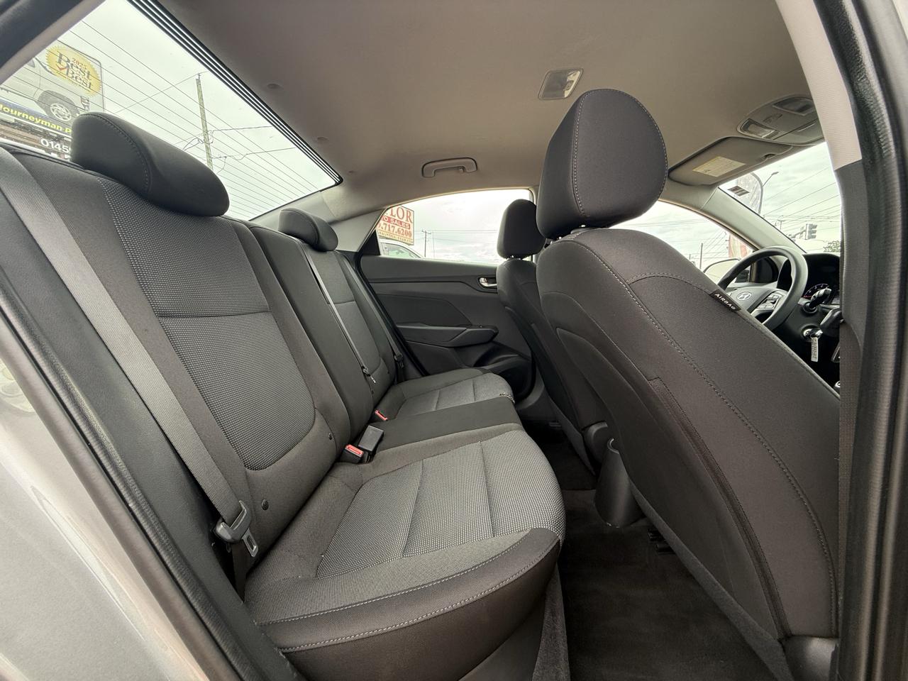 Hyundai Accent SE Sedan IVT 2021