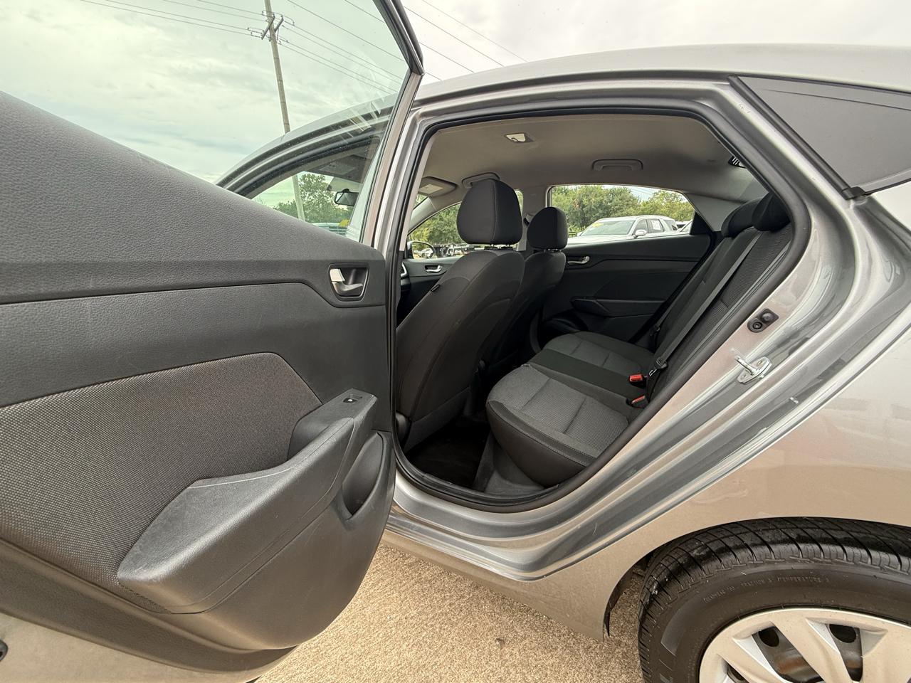 Hyundai Accent SE Sedan IVT 2021