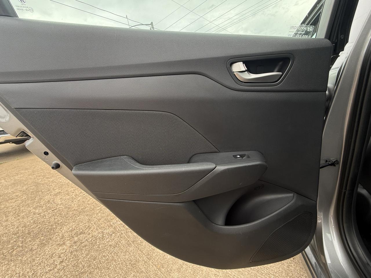 Hyundai Accent SE Sedan IVT 2021