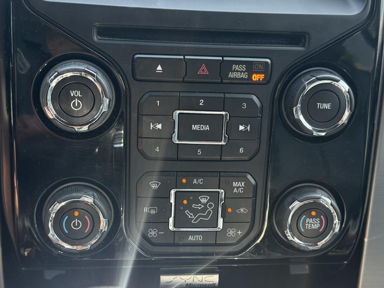 Ford F-150 4WD SuperCrew 145" XL 2014