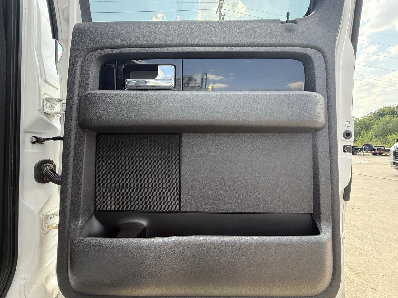 Ford F-150 4WD SuperCrew 145" XL 2014