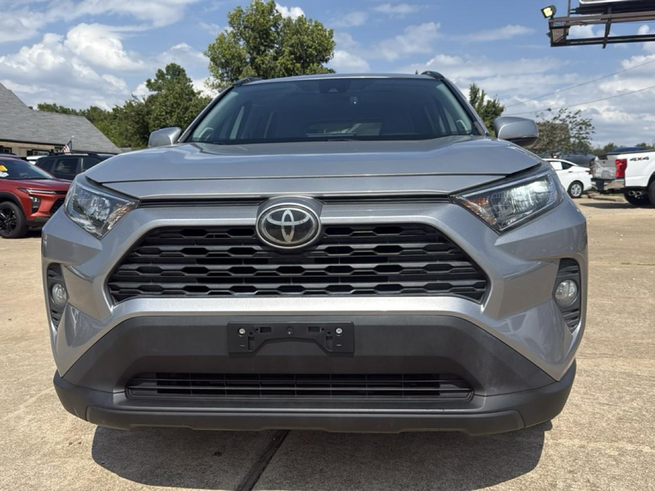Toyota RAV4 XLE Premium FWD (Natl) 2019