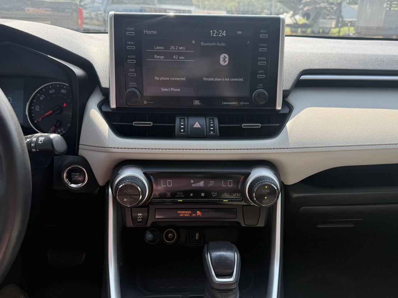 Toyota RAV4 XLE Premium FWD (Natl) 2019