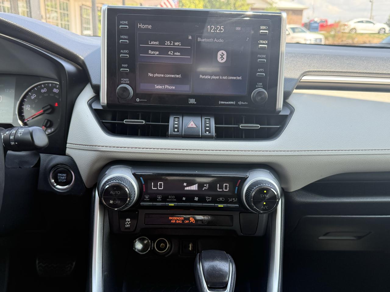Toyota RAV4 XLE Premium FWD (Natl) 2019