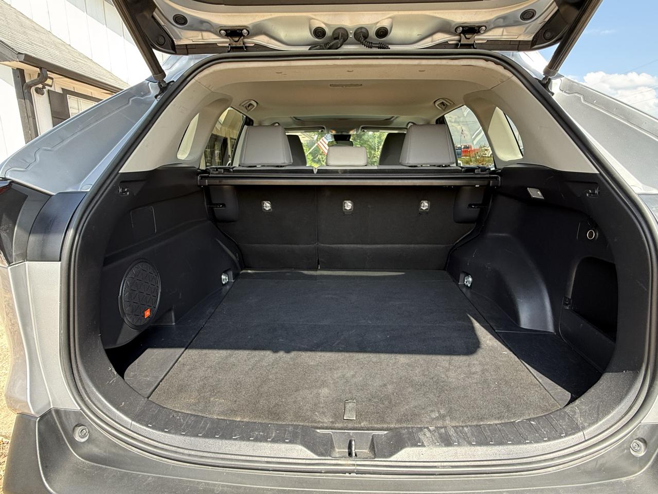 Toyota RAV4 XLE Premium FWD (Natl) 2019